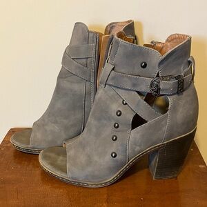 Buckle Gray Heeled Open Toe Ankle Boots